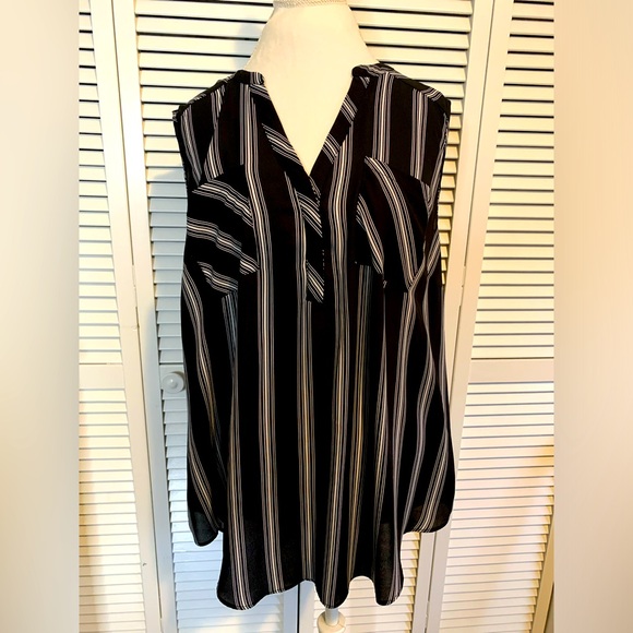 Torrid Harper Georgette Sleeveless Blouse - Picture 1 of 3